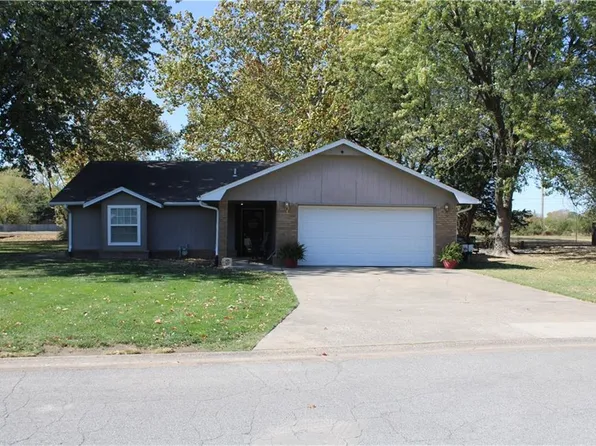 308 Caroline Dr, Frontenac, KS 66763