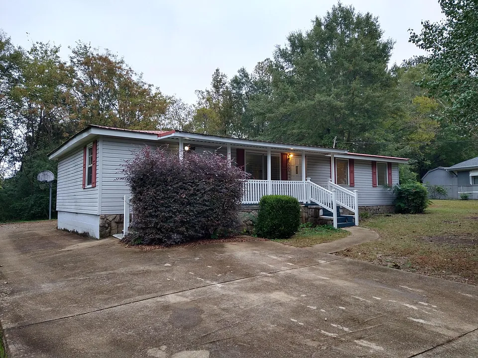 4022 Oakwood Dr