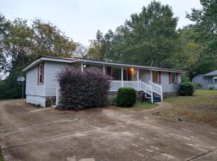 4022 Oakwood Dr, Adamsville, AL 35005