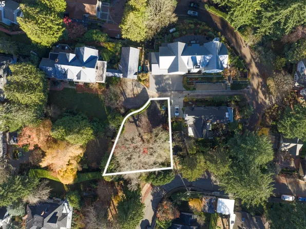 SW Hillcrest Pl, Portland, OR 97201