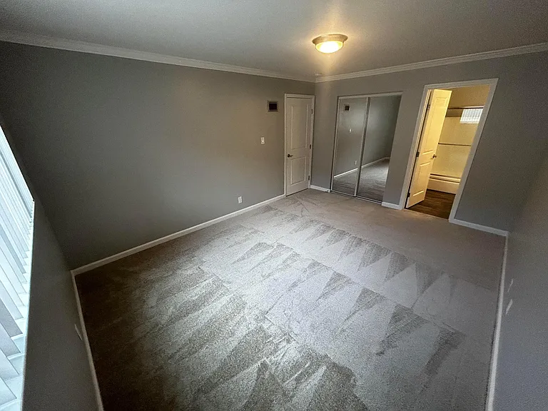 22 Coleman Pl #11 — Photo 8