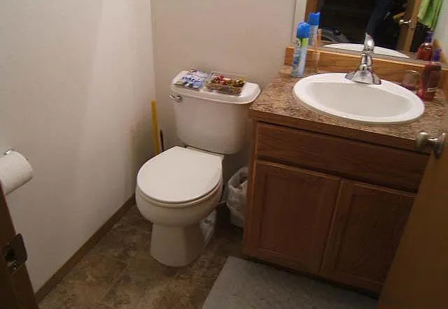 bathroom2