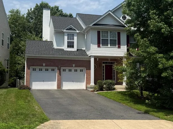 35554 Sarasota St, Round Hill, VA 20141