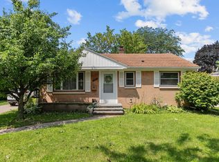 2107 N Owaissa St, Appleton, WI 54911