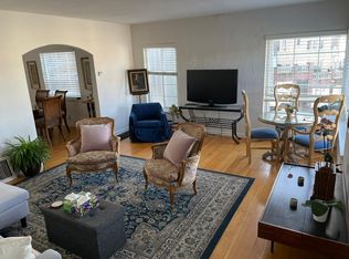 2300 Ivy Dr, Oakland, CA 94606