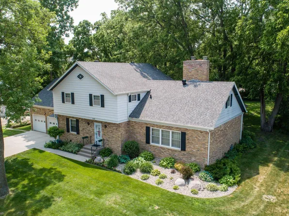 515 N Lundys Ln, Fergus Falls, MN 56537