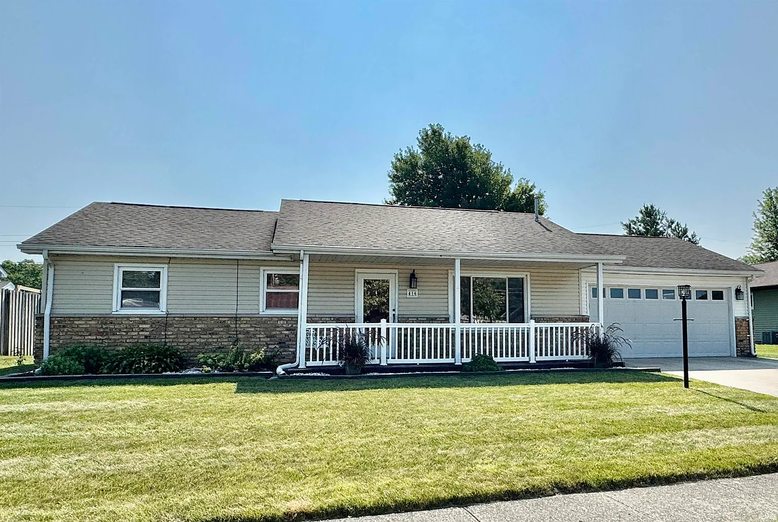 416 Harvey Dr photo 1