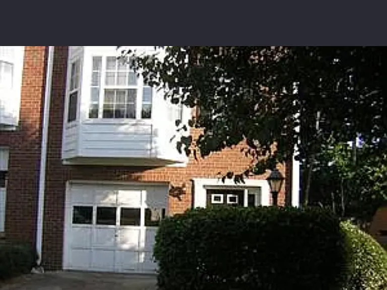 2509 Thorngate Dr — Photo 2