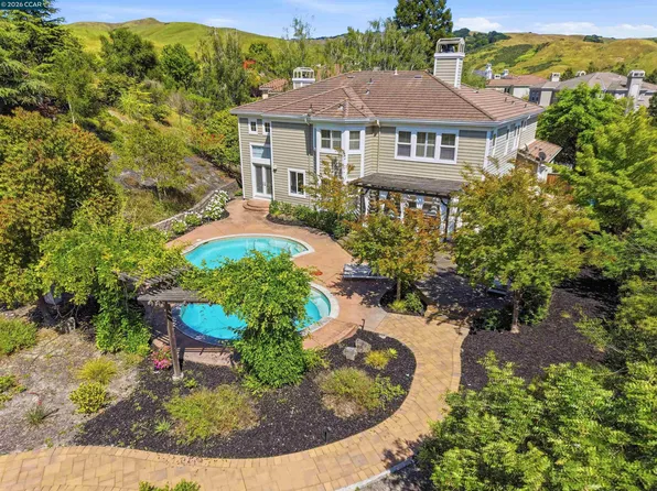 2151 Sky View Ct, Moraga, CA 94556