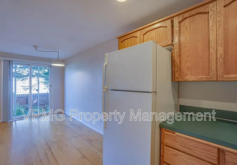 7608 NE 52nd St — Photo 13