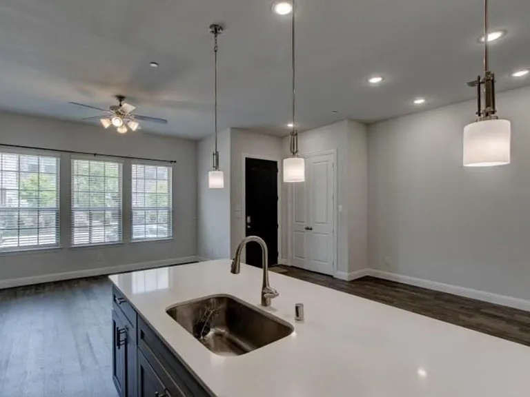 1564 Windermere Way — Photo 8