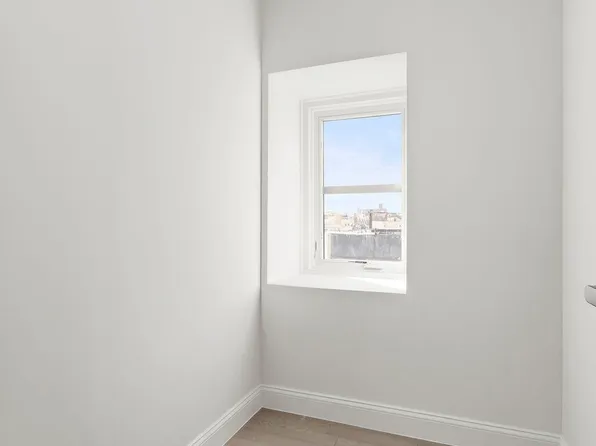 133 Clifton Place image 17 of 20