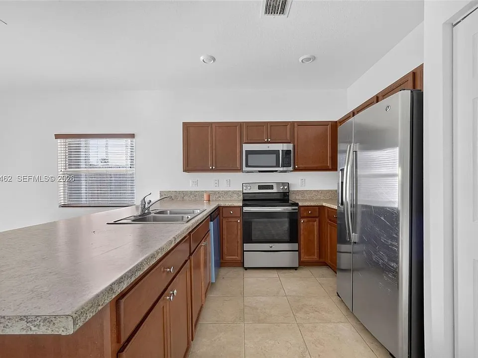 236 SE 32nd Ave
