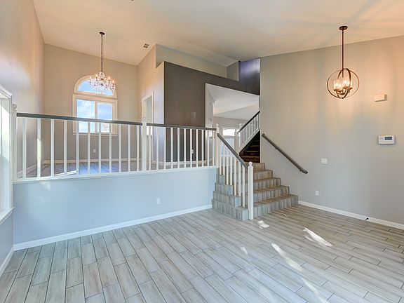 2nd image of 642 Vernon Oaks Dr