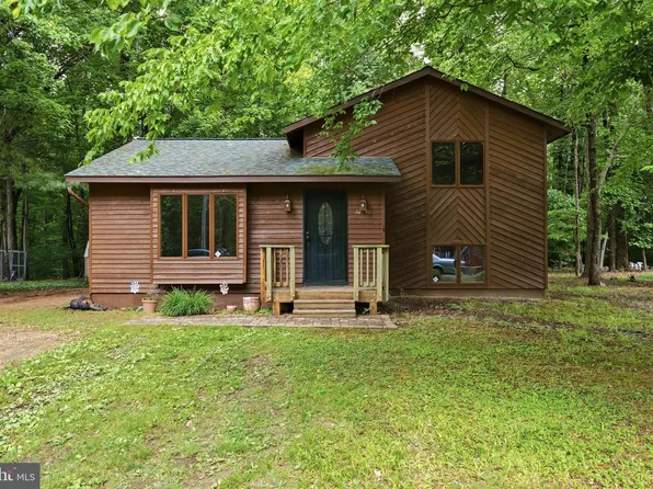 12346 Algonquin Trl, Lusby, MD 20657