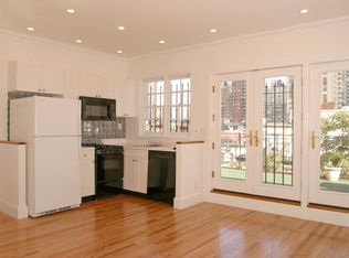 307 E 81st St #5RWPH, New York, NY 10028