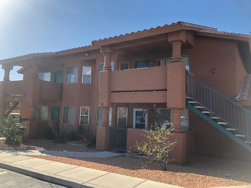 932 Mesquite Springs Dr #201