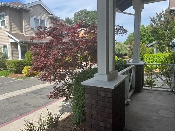 2nd image of 862 Palou St