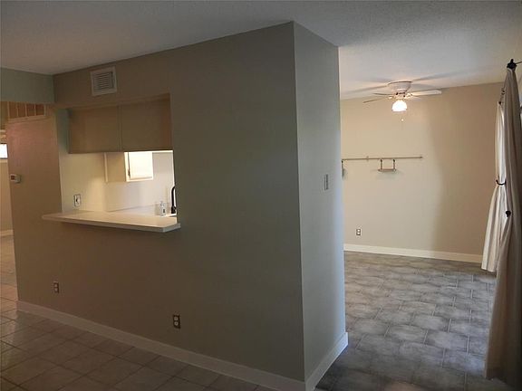 5th image of 4711 Aftonshire Dr APT 5