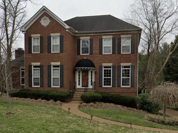 909 Grapevine Ln, Nashville, TN 37221