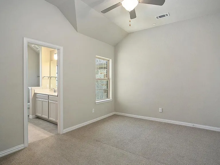 5529 Liberty Dr — Photo 22