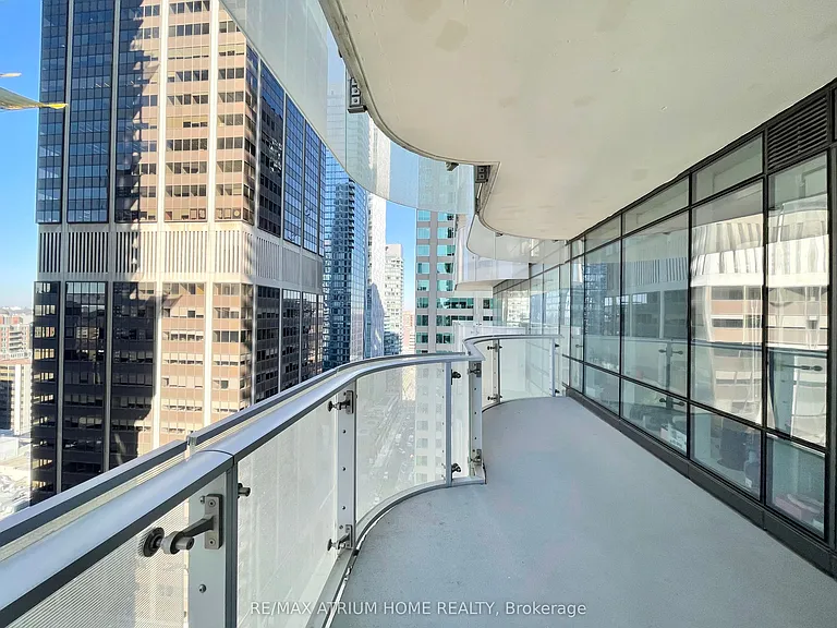 1 Bloor St E #1809 — Photo 28