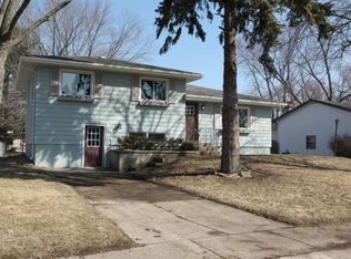 1320 W 63rd Ave, Merrillville, IN 46410