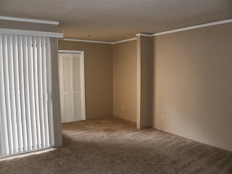 800 Post Oak Blvd #6 — Photo 2