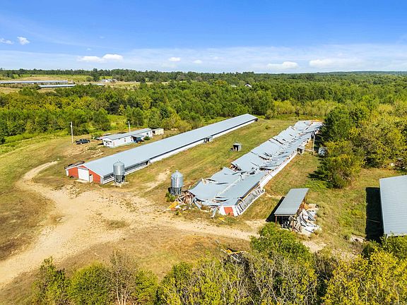 3rd image of 370 Burtsell Rd