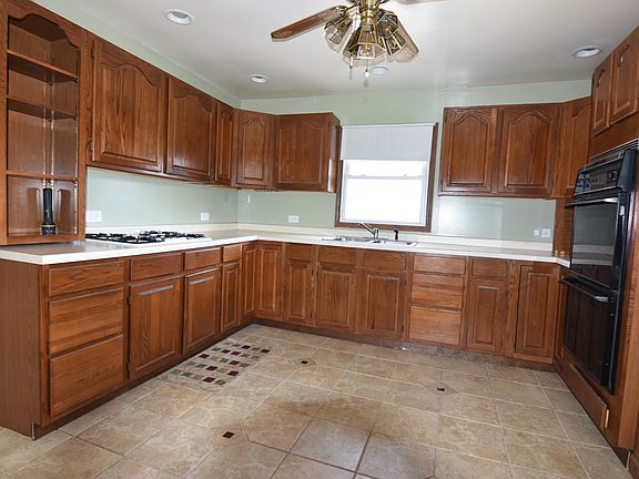 3rd image of 19 Whitehall Ave