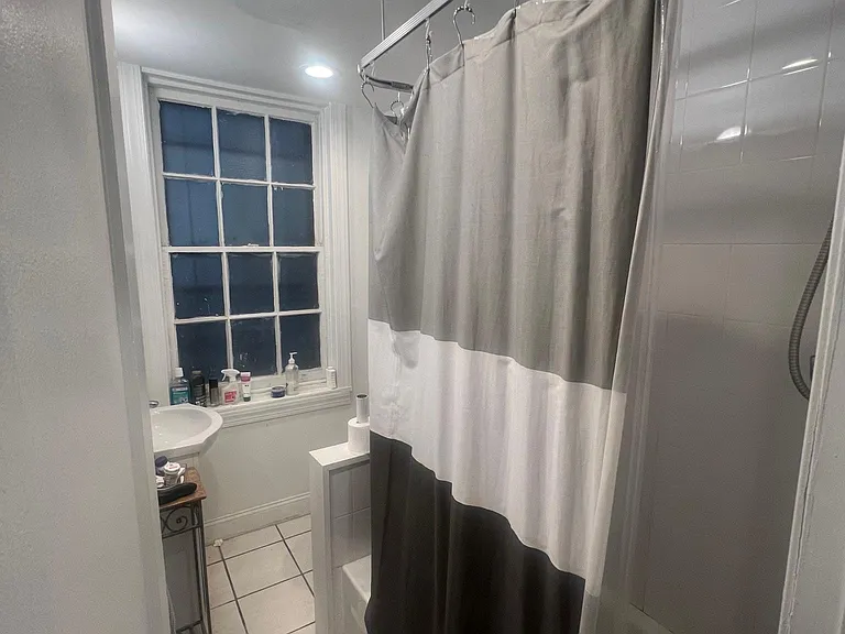 1518 Pine St #1R — Photo 7