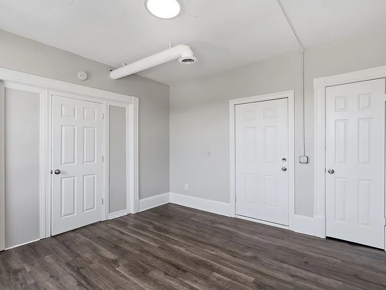 293-299 Clemente Street — Photo 17