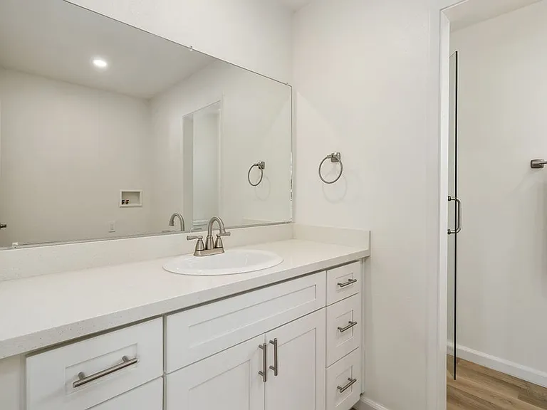 450 Manhattan Ave — Photo 25
