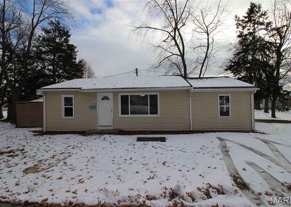 1st image of 502 Sunset Ln