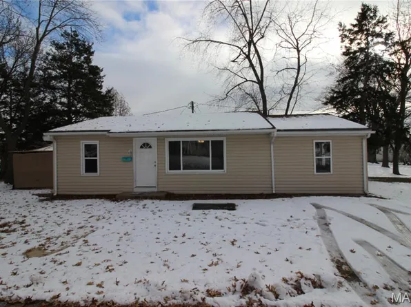 502 Sunset Ln, Montgomery City, MO 63361