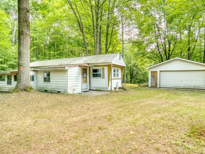 11451 Hemlock Ave, Lake, MI, 48632