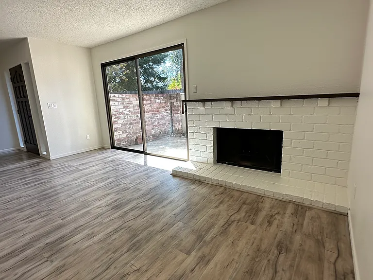 1835 Westminster Ct #1 — Photo 7