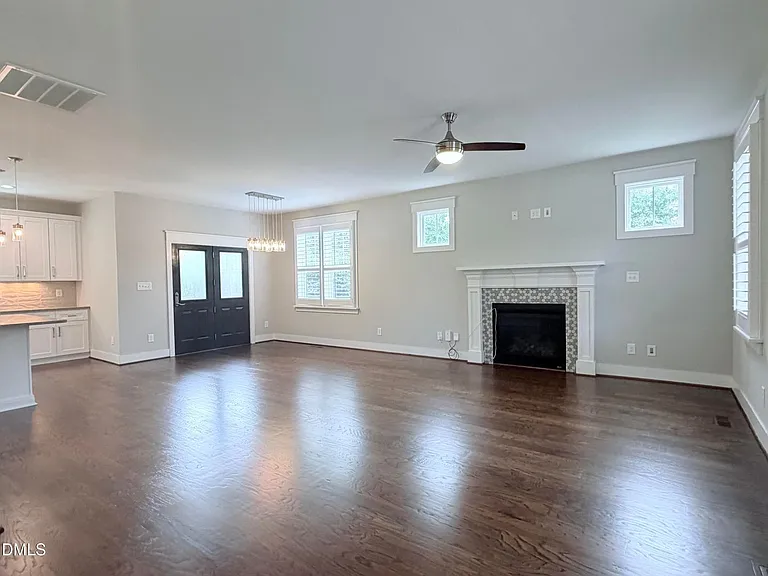 1023 Brighton Rd — Photo 2