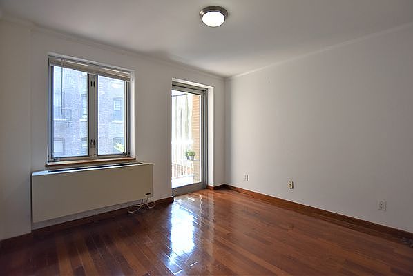 1st image of 209 W 20th St APT 2