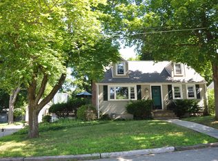 11 Columbine Rd, Norwood, MA 02062