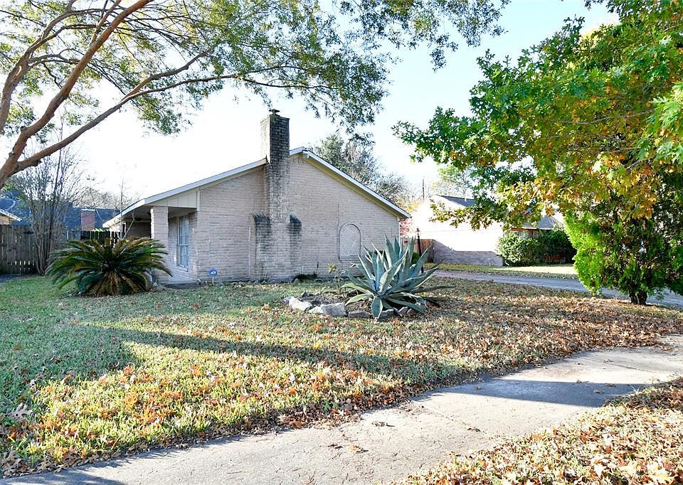 1st image of 1403 Whispering Pine Dr