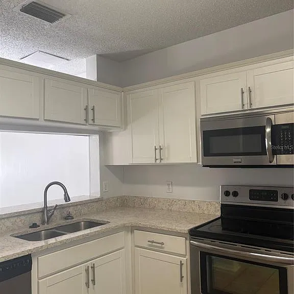 6308 Bayside Key Dr — Photo 13