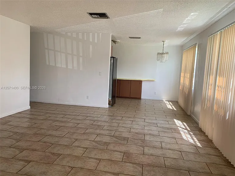 4501 SW 25th St — Photo 6