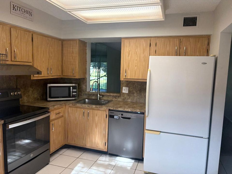 1st image of 7300 Lake Cir Drive #202