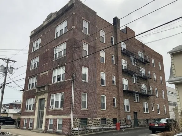 214 Lawton Ave, Cliffside Park, NJ