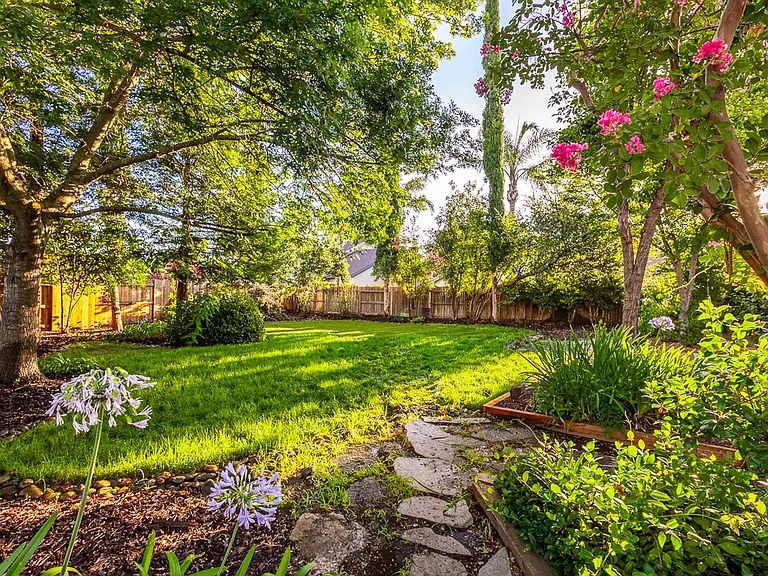 11859 S Carson Way — Photo 26