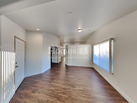 3rd image of 16703 NE 10th St