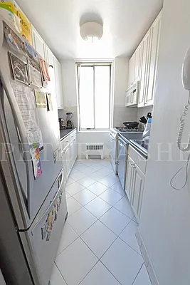 Rented by Peter Ashe | media 37