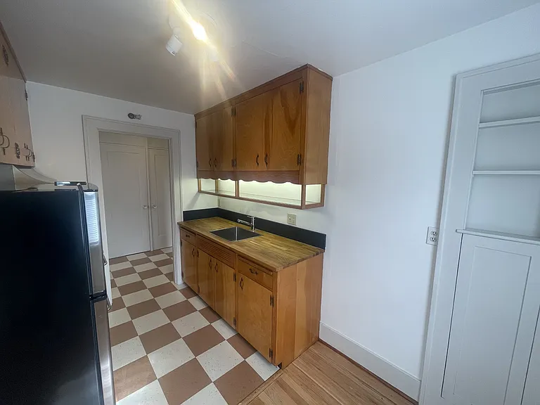 934 NE 5th Ave #2 — Photo 6