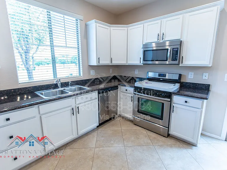 2728 E Megan St — Photo 8